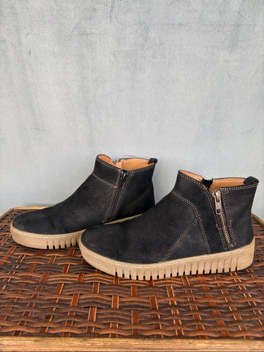 Comfortiva Suede High Top Sneaker Boots - Orthopedic and Arch support - Like New